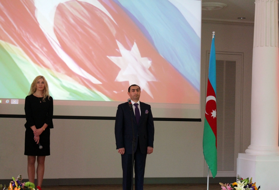 Litva ictimaiyyəti müsəlman Şərqinin ilk demokratik respublikasının fəaliyyəti haqqında məlumatlandırılıb