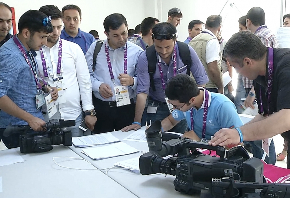 „Baku-2015“: Den Pressevertretern, die akkreditiert sind, entsprechende Ausweiskarten ausgestellt VIDEO