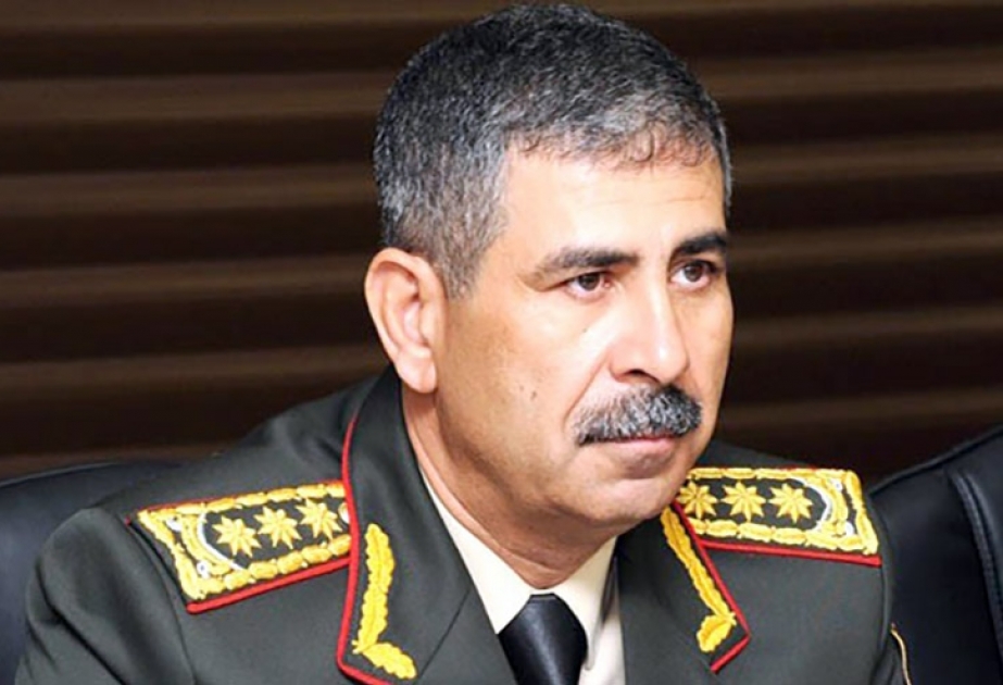Azərbaycanın müdafiə naziri Qırğızıstana rəsmi səfərə yola düşüb