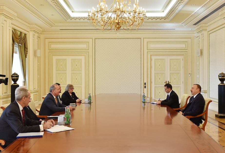 Президент Азербайджана Ильхам Алиев принял делегацию во главе с лорд-мэром Лондона ВИДЕО