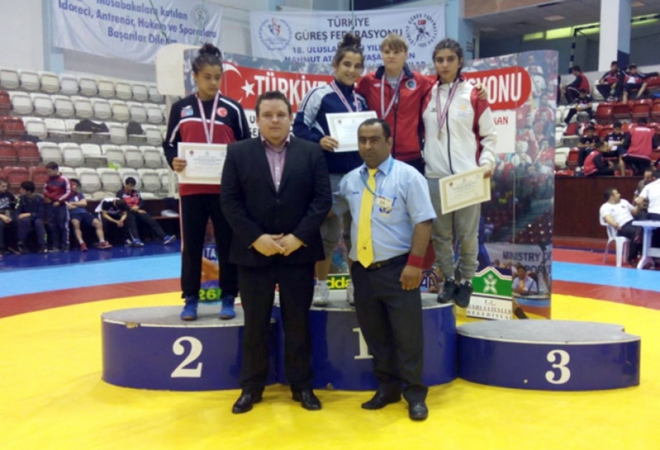 Young Azerbaijani female wrestlers win 5 medals in Izmir