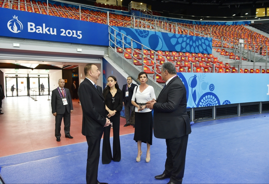 Bakou-2015: Le président Ilham Aliyev à Baku Crystal Hall pour se familiariser avec les conditions créées VIDEO
