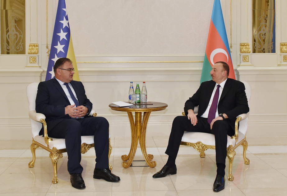 Aserbaidschans Präsident Ilham Aliyev hat den Vorsitzenden des Staatspräsidiums von Bosnien und Herzegowina Mladen Ivanić empfangen VIDEO