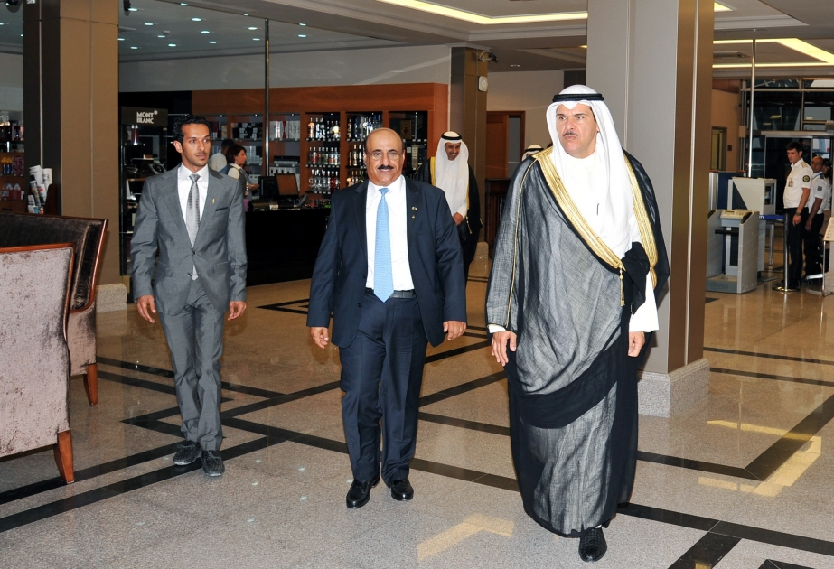 وزير الدولة الكويتي لشؤون الشباب يصل في زيارة إلى أذربيجان