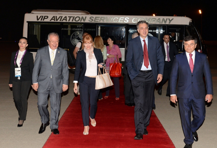 رئيس مونتينغرو يصل الى أذربيجان