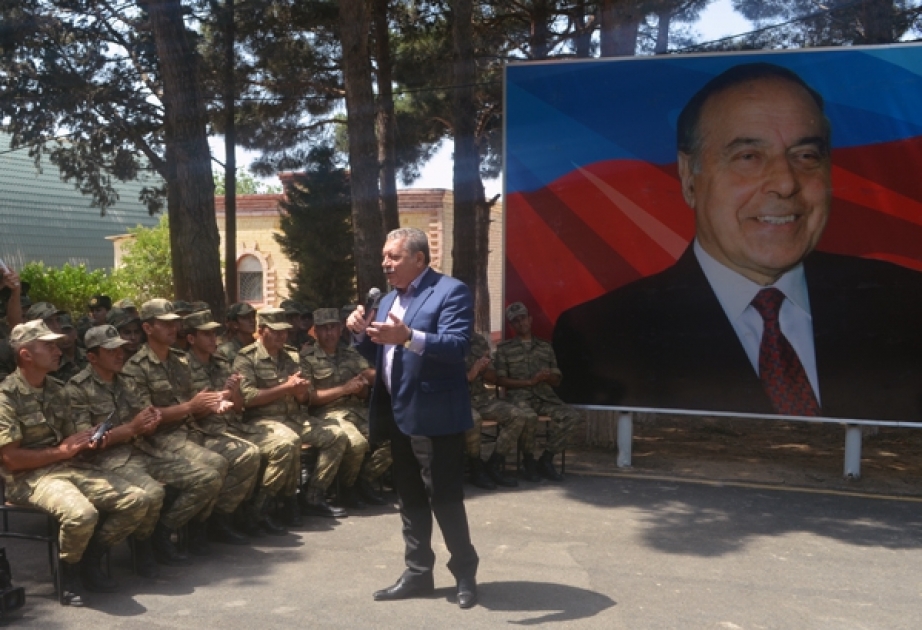 Milli Qurtuluş Günü hərbi hissələrdə təntənə ilə qeyd edilib