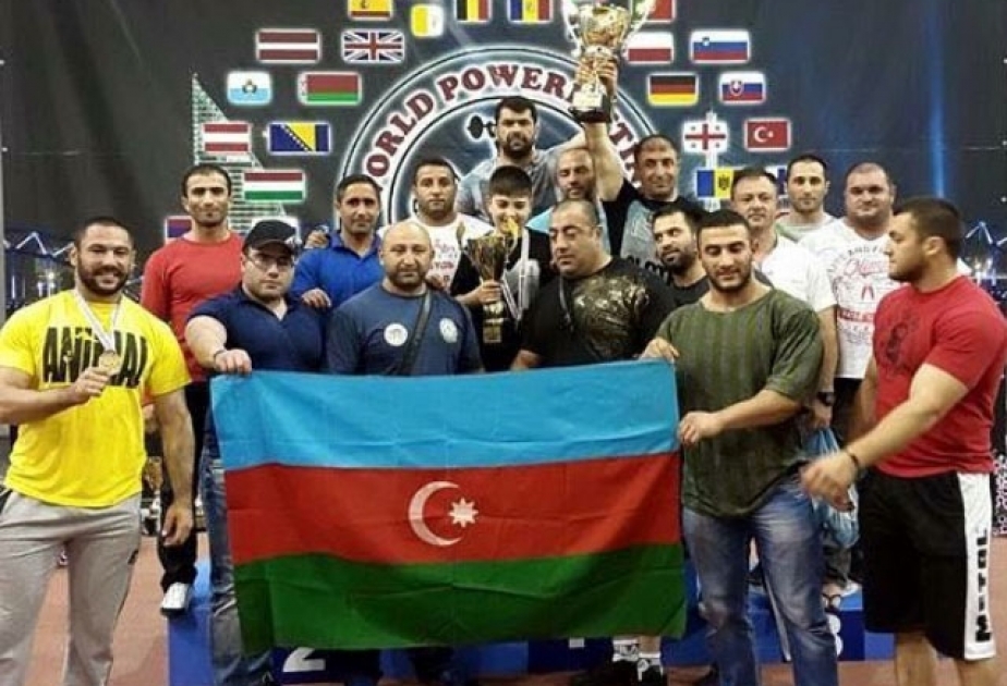 Азербайджанская команда на чемпионате Европы по пауэрлифтингу в Риге заняла 2-е место