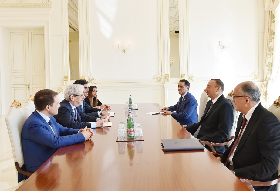 阿塞拜疆总统伊利哈姆•阿利耶夫接见意大利副总理克拉乌迪奥•德•文臣提