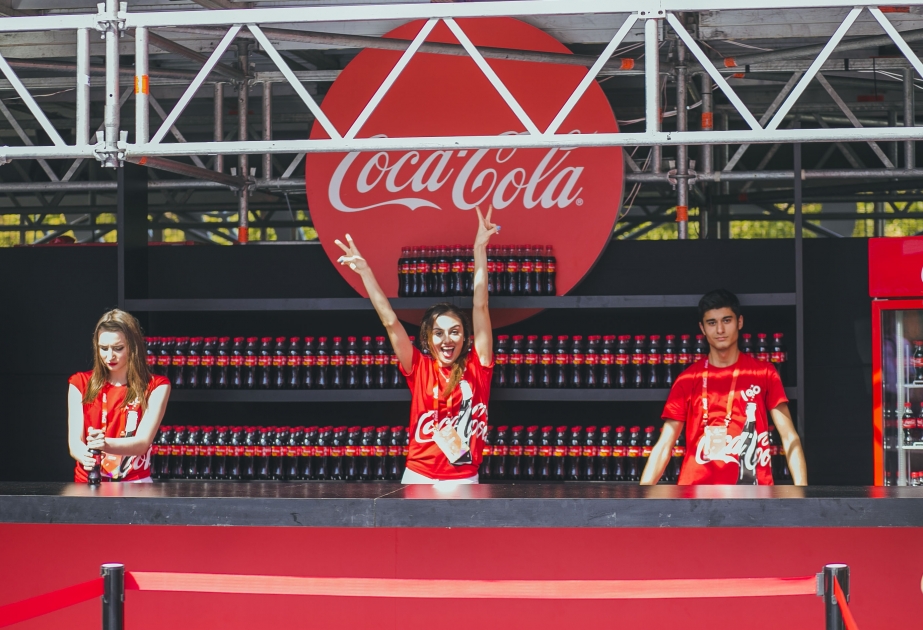 Фан-зона Coca-Cola в рамках Европейских игр «Баку-2015» собирает тысячи людей