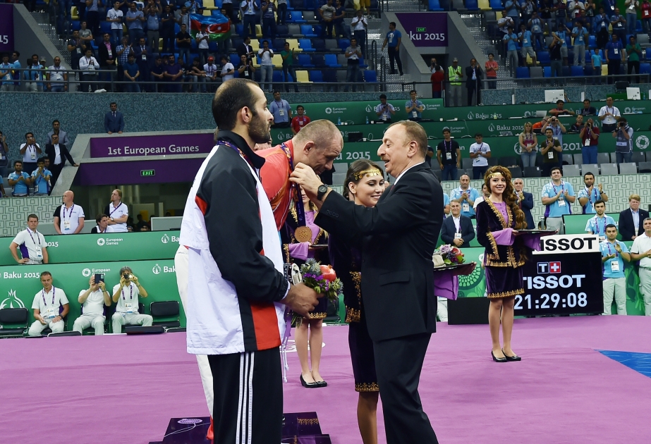 L’Azerbaïdjan remporte sa 10e médaille d’or aux premiers Jeux Européens Le champion a reçu la médaille des mains du président de la République VIDEO