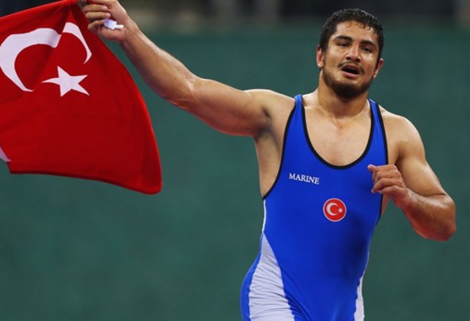 Akgul flies the flags as Russia sign off with a treble
