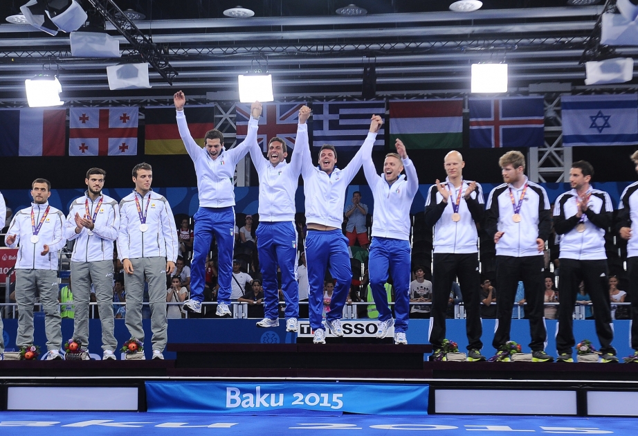 Italian team shows its sabre teeth