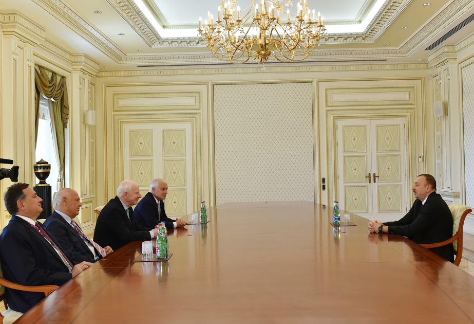 阿塞拜疆总统伊利哈姆•阿利耶夫接见以欧洲奥委会主席帕特里克•希基沙拉夫为首的代表团