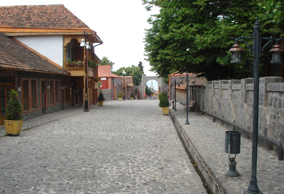 Qax şəhərindəki “İçəribazar” Turizm Mədəniyyət Mərkəzi yerli və xarici turistlər üçün əsl istirahət məkanına çevrilib