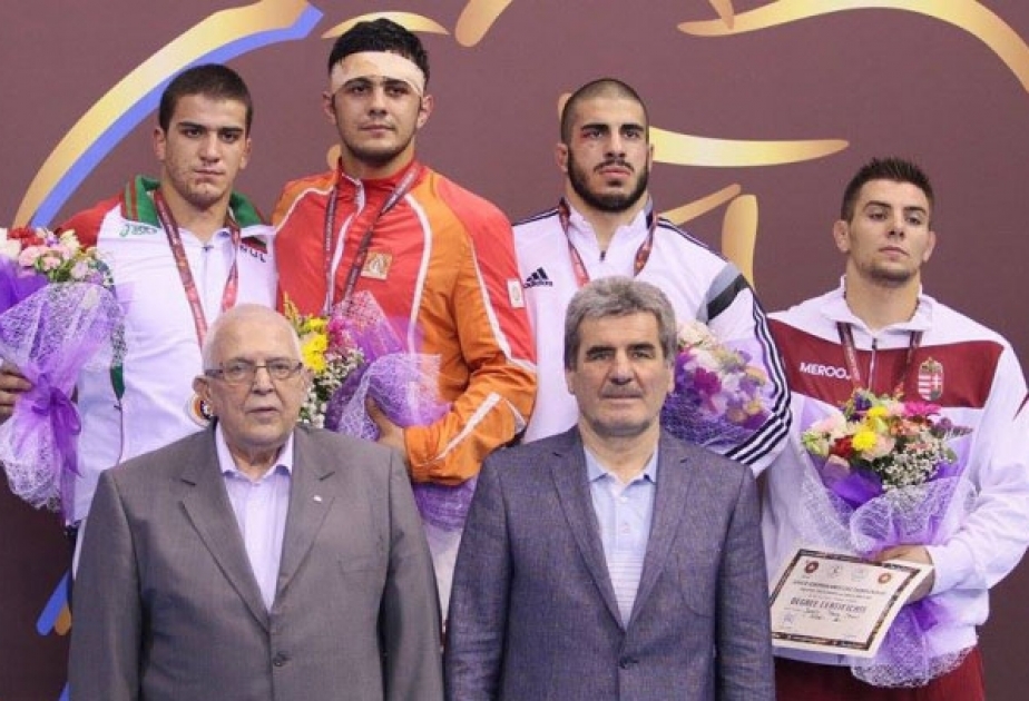 Des jeunes lutteurs azerbaïdjanais empochent 15 médailles au championnat d'Europe