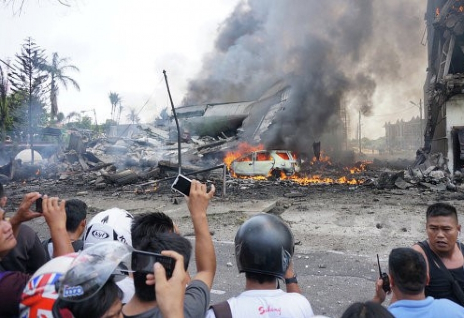 At least 30 people killed as Indonesian military plane crashes on Sumatra VIDEO