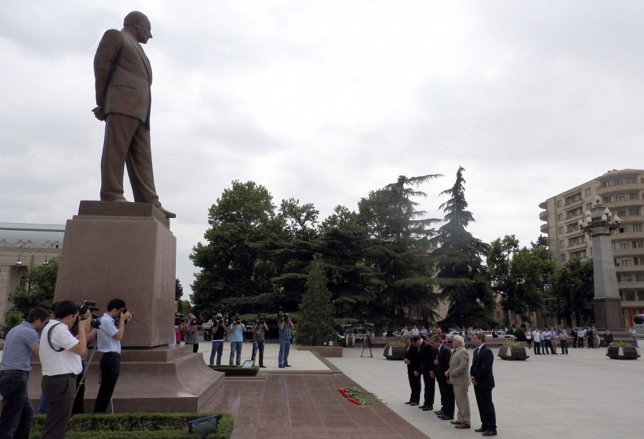 На состоявшейся в Гяндже конференции говорилось о 140-летнем пути развития азербайджанской национальной печати и вызовах современности