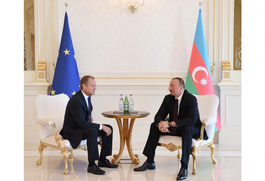 阿塞拜疆总统伊利哈姆•阿利耶夫与欧洲理事会主席唐纳德•图斯克单独会晤在巴库举行