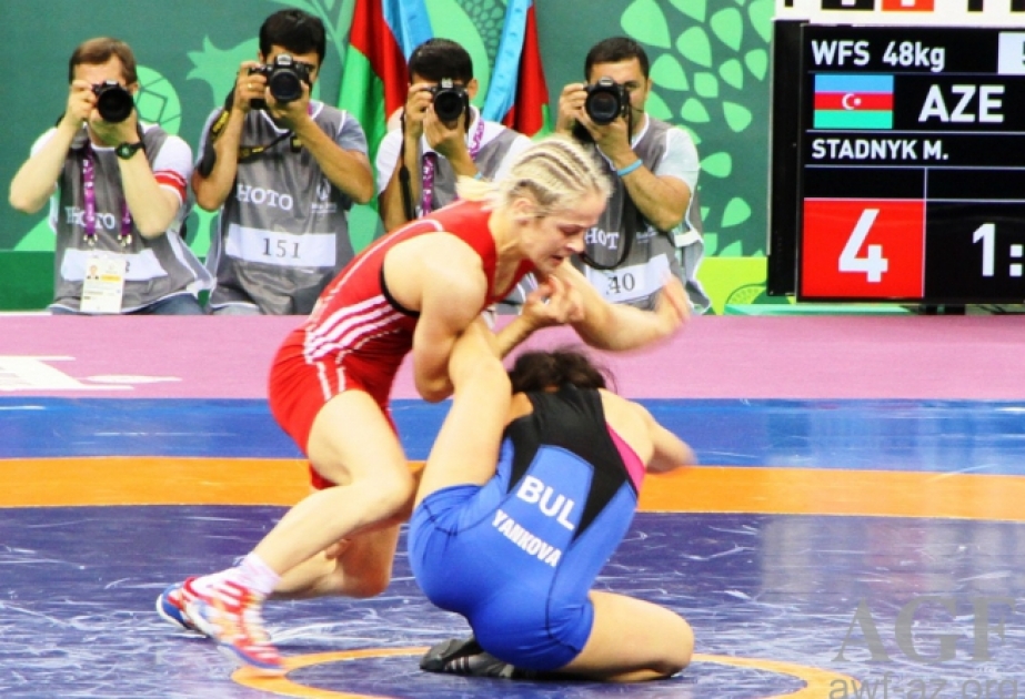 Azerbaijani female wrestlers to compete in Poland
