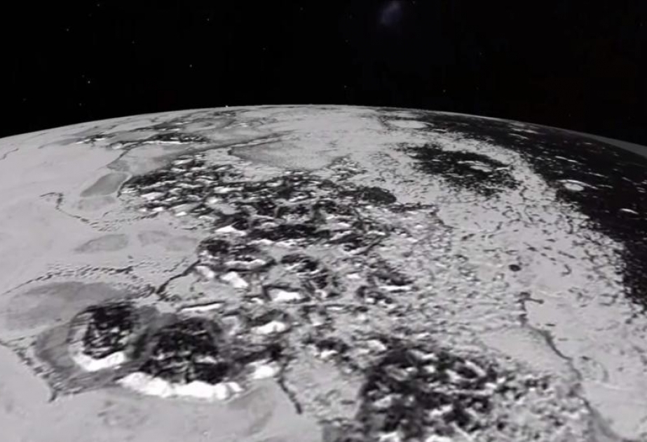 NASA распространило видео полёта New Horizons над горами Плутона