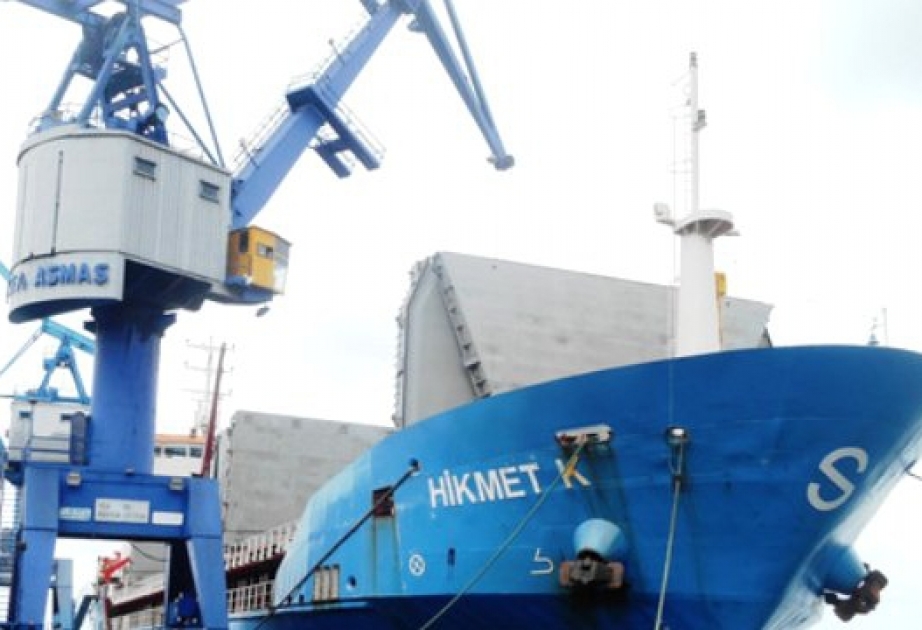 Le premier lot des tubes qui seront utilisés dans la construction de TANAP débarque au port de Hopa