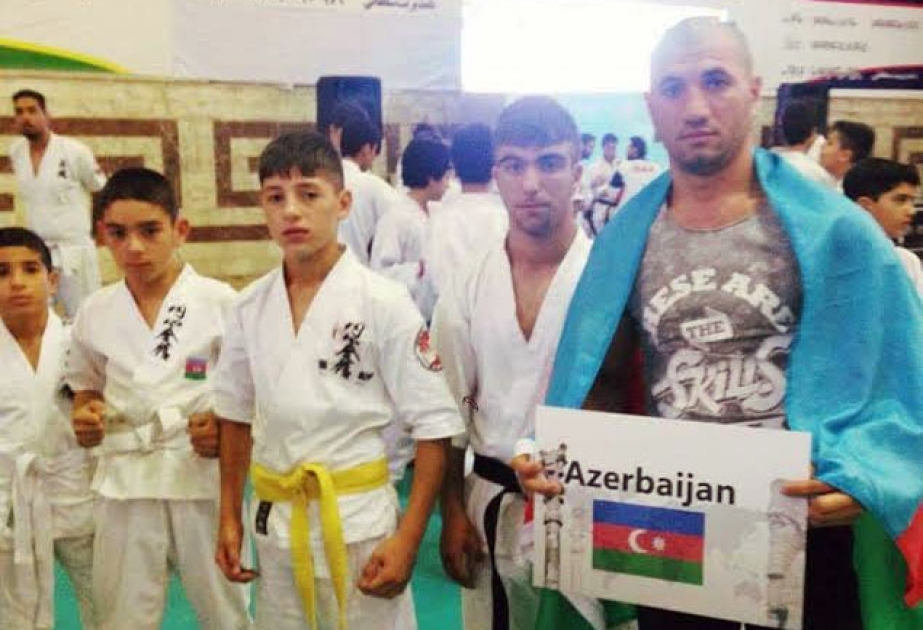 Azərbaycan karateçiləri İranda yeddi medal qazanıblar