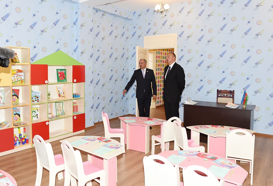 Une école maternelle mise en service à Djalilabad en presence du Président de la République VIDEO