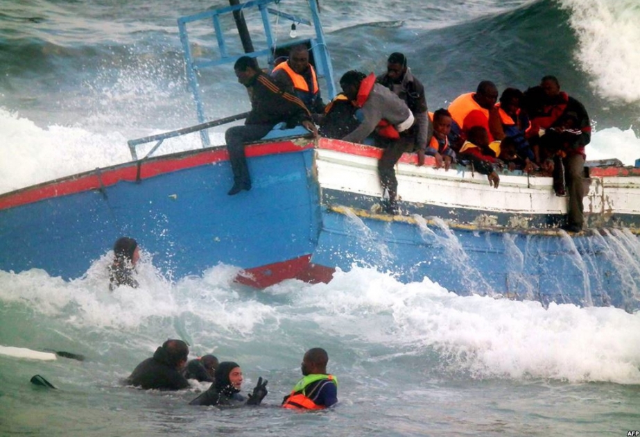 Crew swims ashore after bulker sinks off Yemen