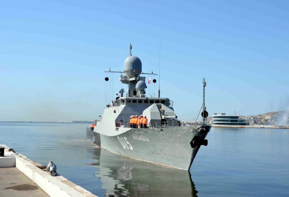 Russian warships arrive in Baku