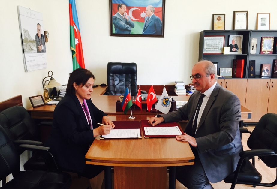 L'Université slave de Bakou signe un accord de coopération avec une université turque