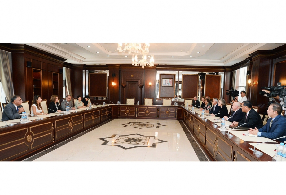 Delegation aus US-Staat New Mexico besucht Milli Medshlis
