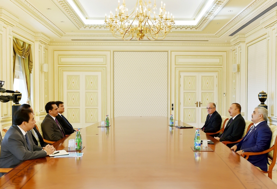 Präsident Ilham Aliyev hat eine Delegation um Chef von malaysischem Unternehmen „Petronas“ empfangen VIDEO