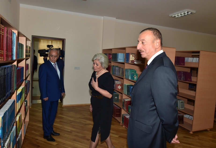 Le président Ilham Aliyev s'est rendu au lycée №264 complètement reconstruit VIDEO