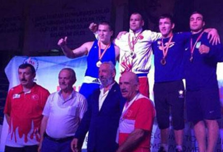 Azerbaijani boxer grabs gold at International Elite Tournament President`s Cup 2015
