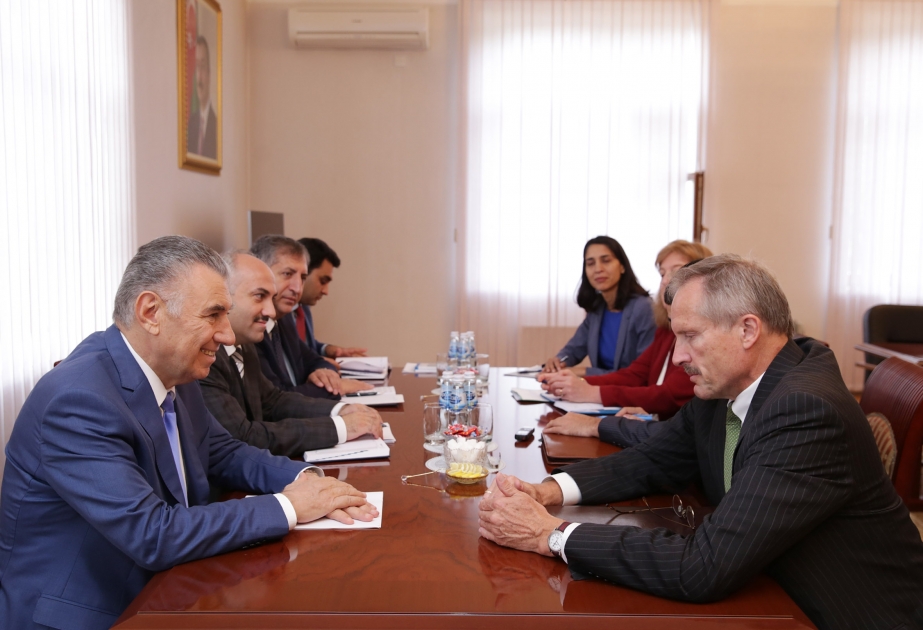 ABŞ-ın Azərbaycandakı səfiri və USAID-in Bakıdakı nümayəndəliyinin yeni rəhbəri Dövlətqaçqınkomda olublar
