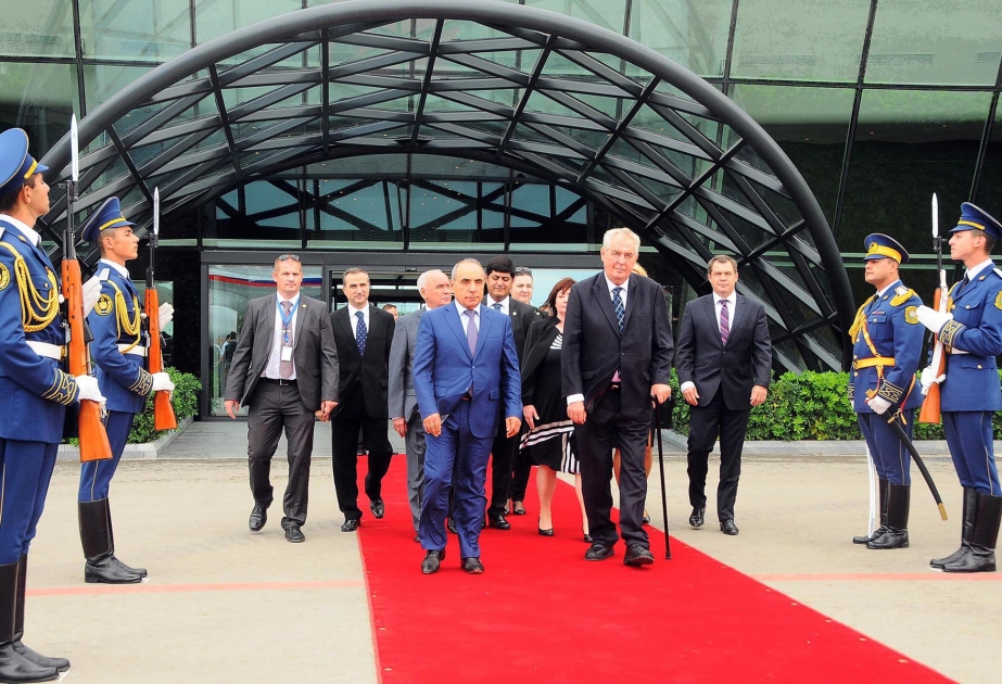 Czech President ends official visit to Azerbaijan