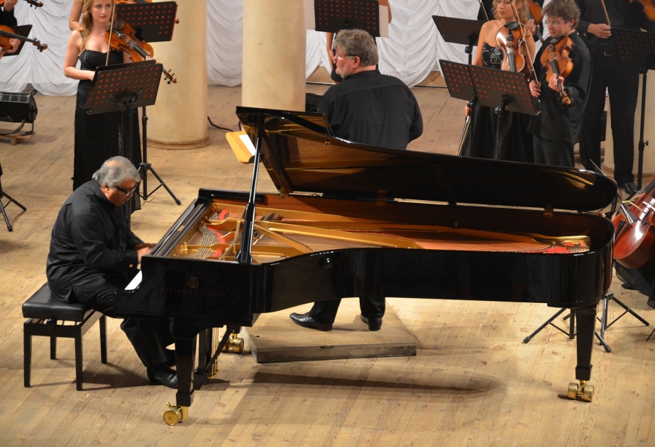 Azerbaijani pianist Farkhad Badalbeyli performs in Ukraine