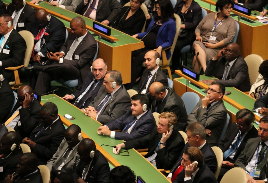 وزير الخارجية يلتقي الرؤساء المشاركين في مجموعة منسك