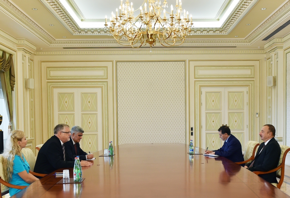 Aserbaidschans Präsident Ilham Aliyev hat eine Delegation unter der Leitung des EU-Sonderbeauftragten für den Südkaukasus empfangen VIDEO