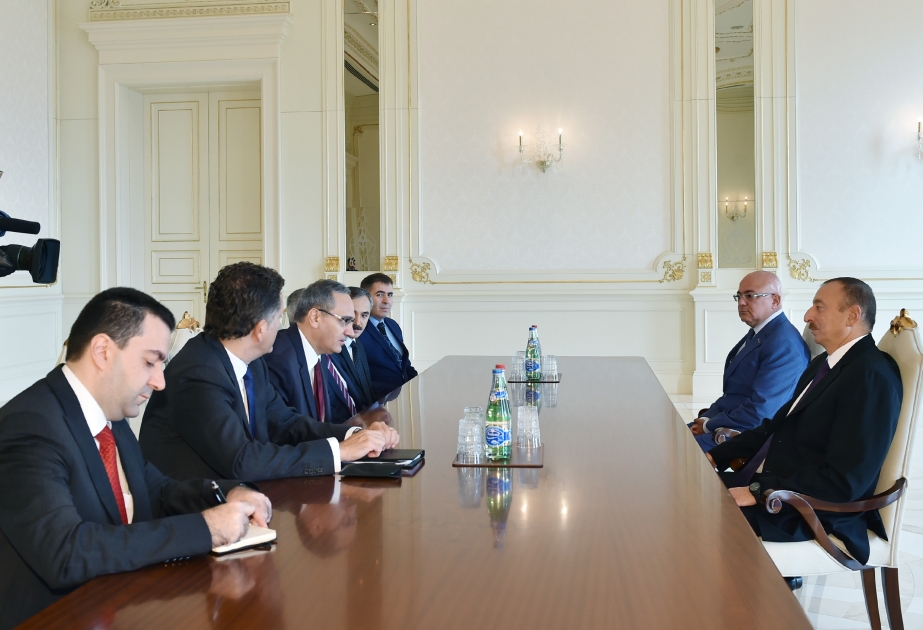Президент Азербайджана Ильхам Алиев принял делегацию во главе с министром таможни и торговли Турции ВИДЕО