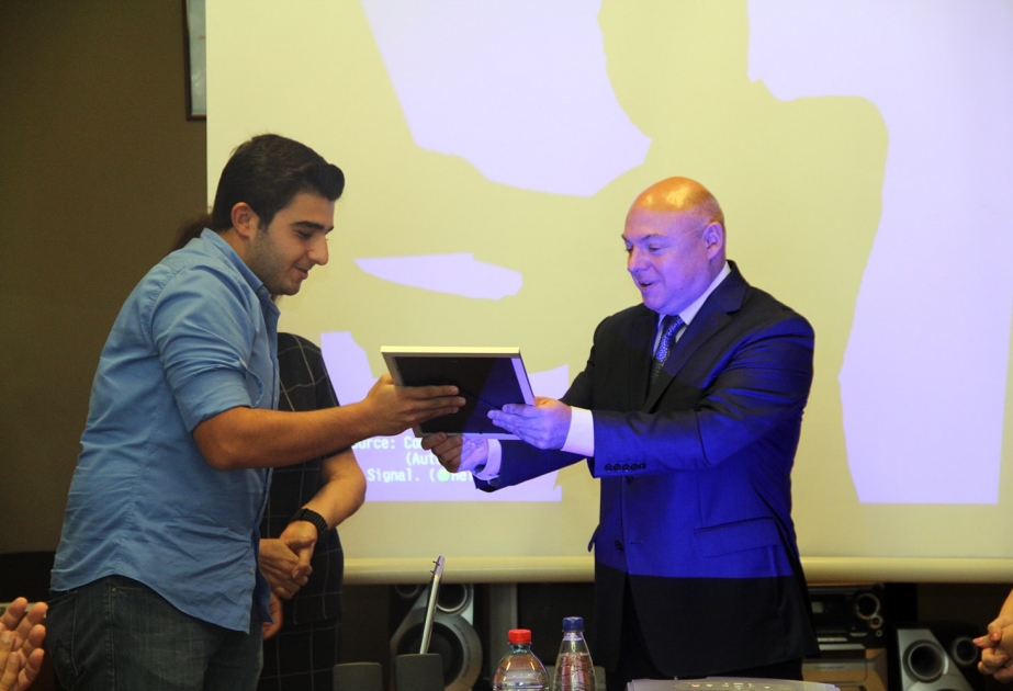 Polish Ambassador visits Baku Slavic University
