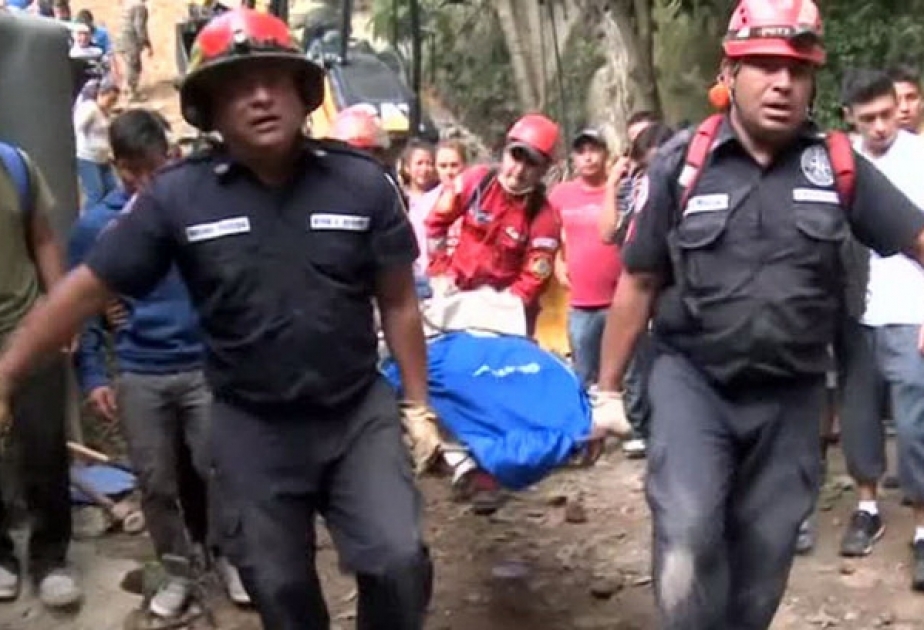 Hillside collapses on Guatemalan town, killing 25; hundreds missing