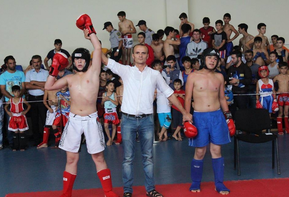 Bakıda gənclər və yeniyetmələr arasında kikboksinq yarışı keçirilib