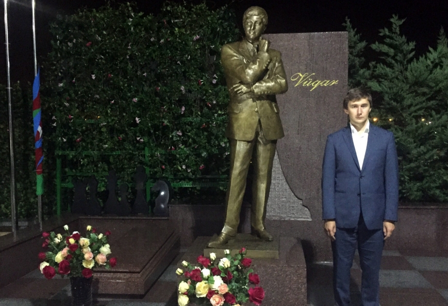Победитель шахматного Кубка мира 2015 Сергей Карякин почтил память Вугара Гашимова