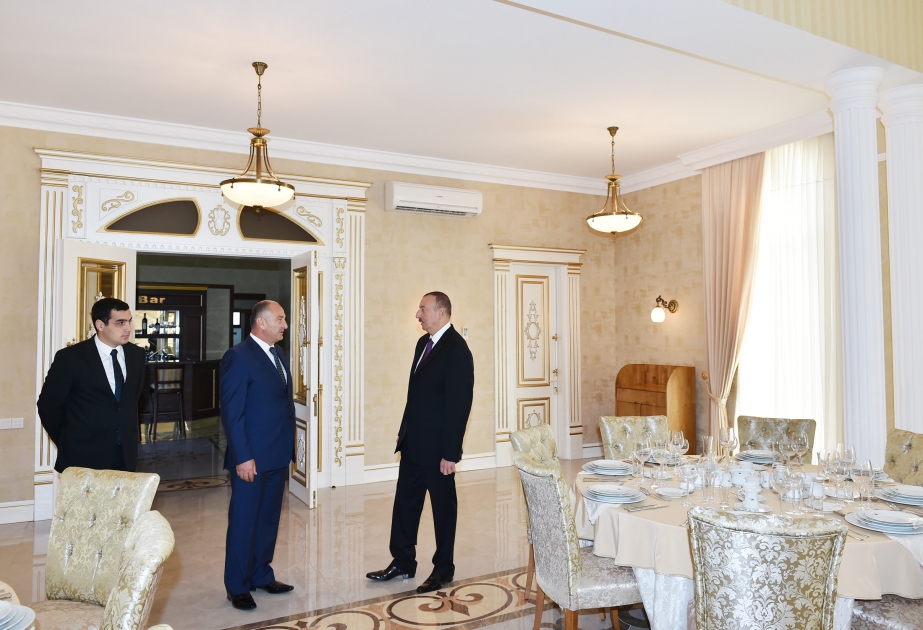 Präsident Ilham Aliyev überprüft im Rayon Ujar ein Erholungszentrum am Straßenrande „Farmer“ VIDEO