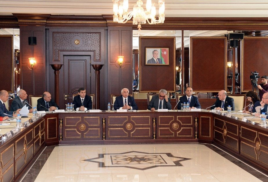 2016-cı ilin büdcə zərfinə daxil olan qanun layihələri müzakirə edilib