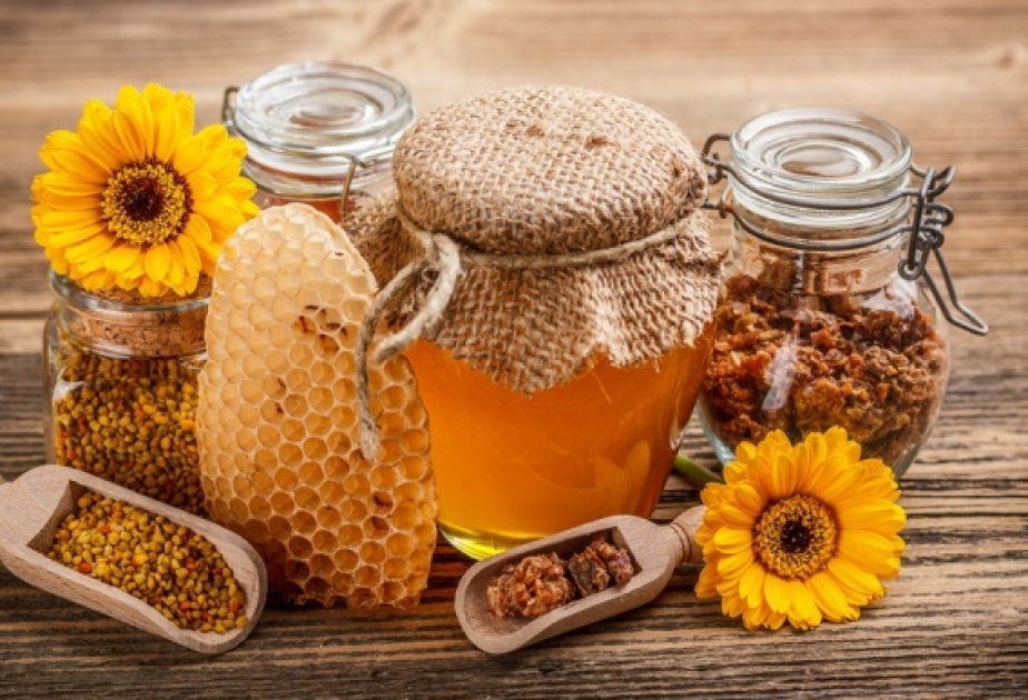 معرض سوق منتجات نحل العسل في باكو