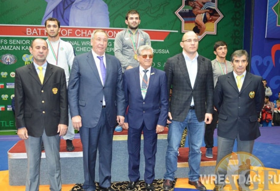 Azerbaijani wrestlers bring home two silvers from Chechnya