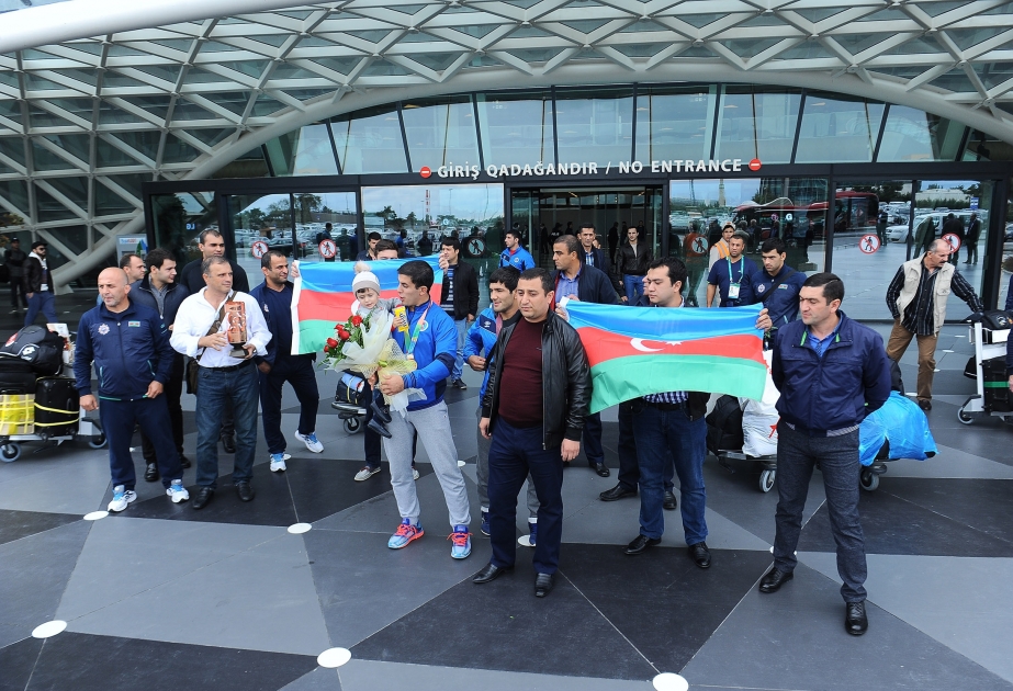 Azerbaijani athletes return home from Mungyeong with 12 medals