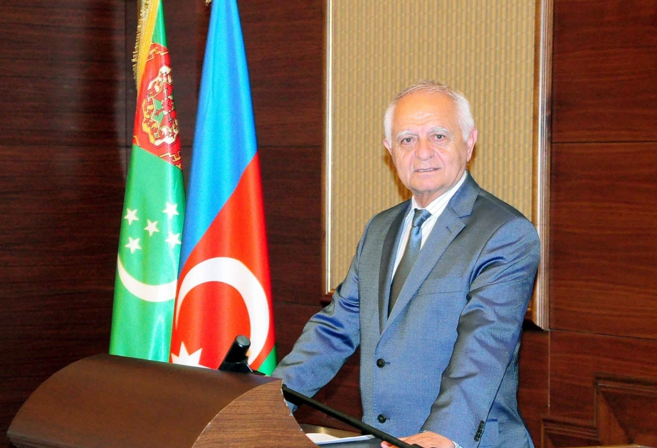 Ömrün diplomatik fəaliyyətdə keçən 53 ili